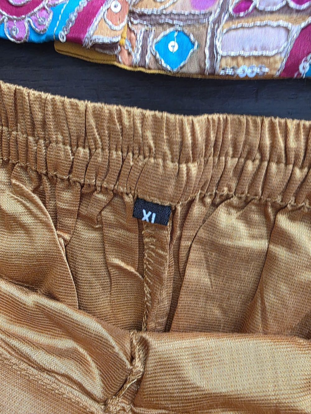 Indian Embroidered 2 Pc Set Crop Top Pants Gold Boho Festival Women's XL NWT - Picture 6 of 7